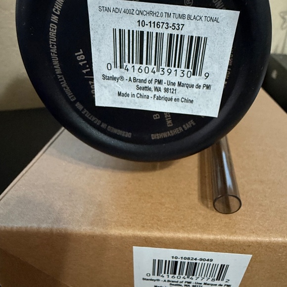 Authentic Stanley 40oz Quencher H2.0 Flowstate Tumbler Black - NEW - Picture 7 of 8